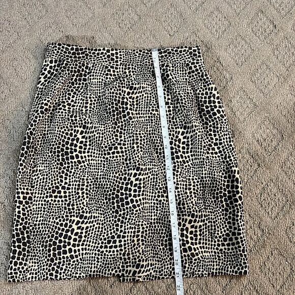 Alison Taylor 100% silk skirt fully lined size medium - Picture 4 of 9